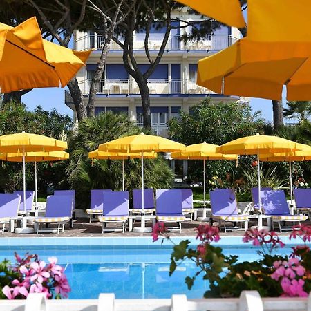 Hotel Majestic ليدو دي يسولو المظهر الخارجي الصورة