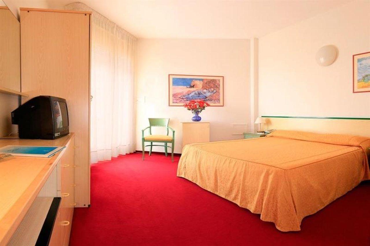 Hotel Majestic ليدو دي يسولو المظهر الخارجي الصورة
