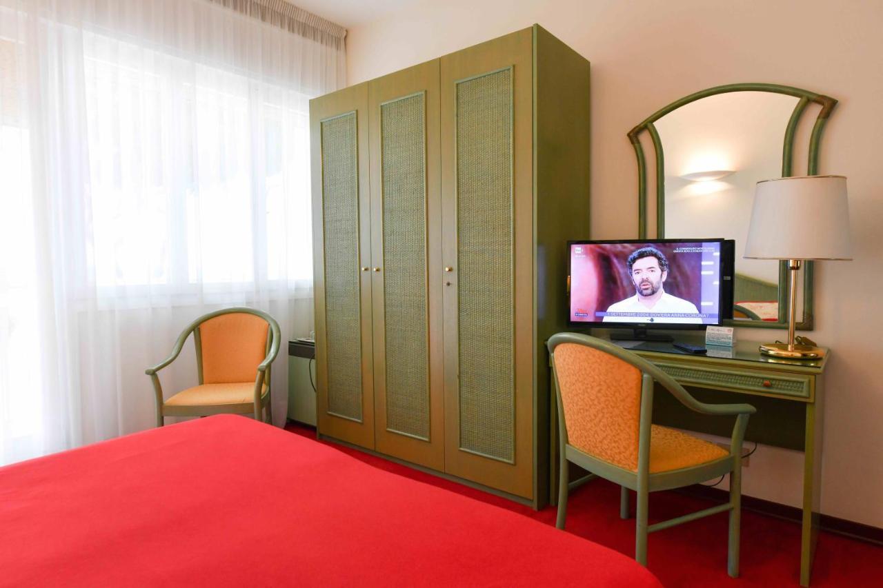 Hotel Majestic ليدو دي يسولو المظهر الخارجي الصورة