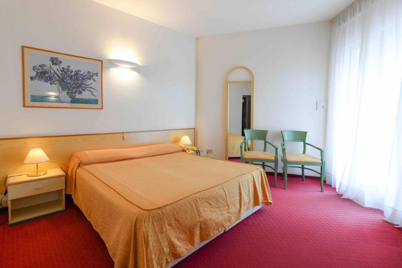 Hotel Majestic ليدو دي يسولو المظهر الخارجي الصورة