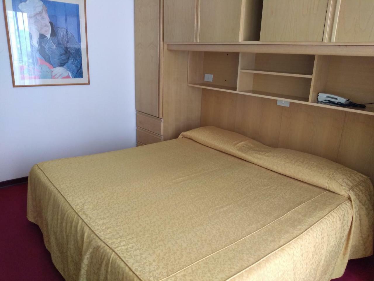 Hotel Majestic ليدو دي يسولو المظهر الخارجي الصورة